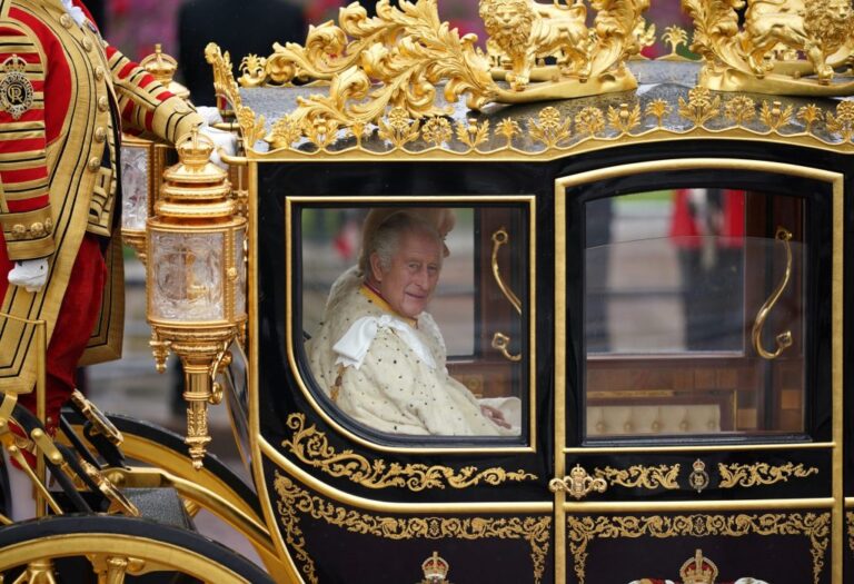 Incoronazione di Re Carlo, la carrozza utilizzata dal sovrano ha un significato importante: ecco quale