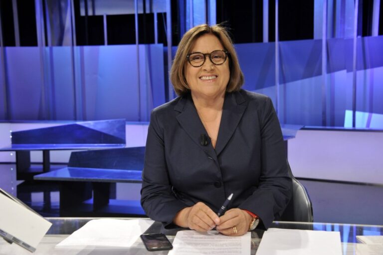 Lucia Annunziata si dimette da Mezz’Ora In Più: Rai saluta un altro dei suoi conduttori