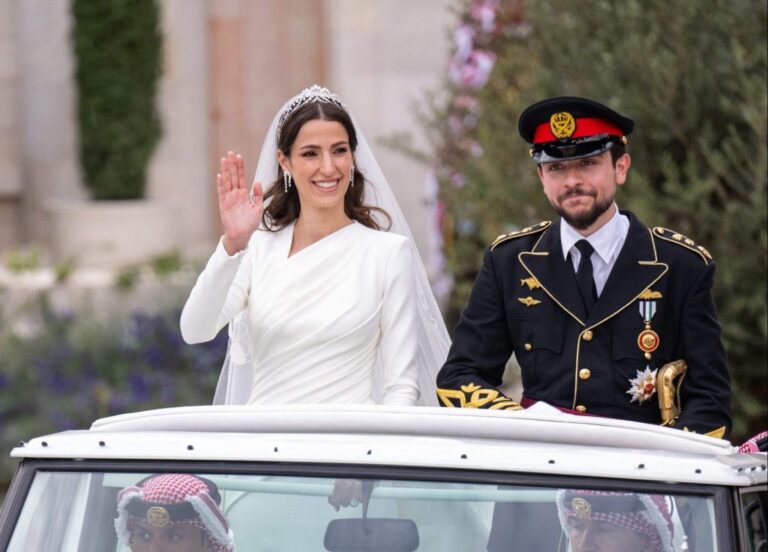 Il Principe Hussein e Rajwa Al Saif si sono sposati: i dettagli della cerimonia e del corteo